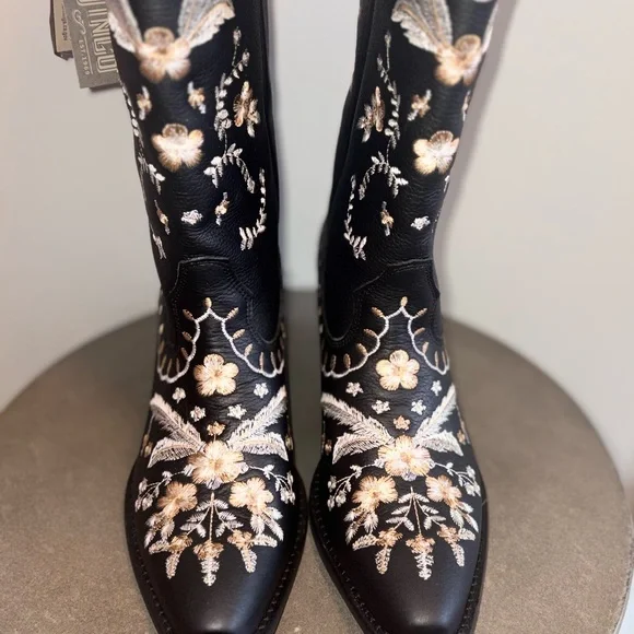 Dingo Black and White Embroidered Heeled Boots - Picture 3 of 13